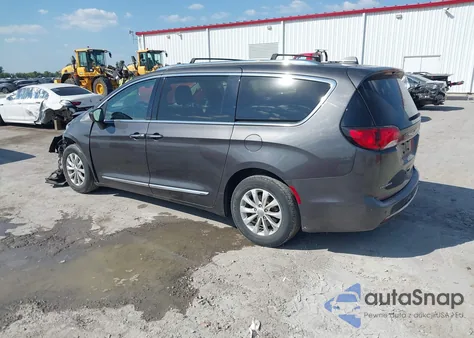 2019 Chrysler Pacifica Touring L z USA, uszkodzony, nr VIN 2C4RC1BG0KR680795
